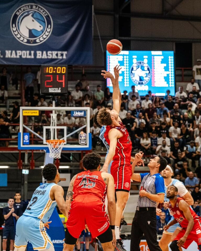 Il Napoli Basket lotta ma cade tra le mura amiche. Beffata Scafati