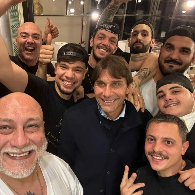 Napoli, serata a Caserta per Conte