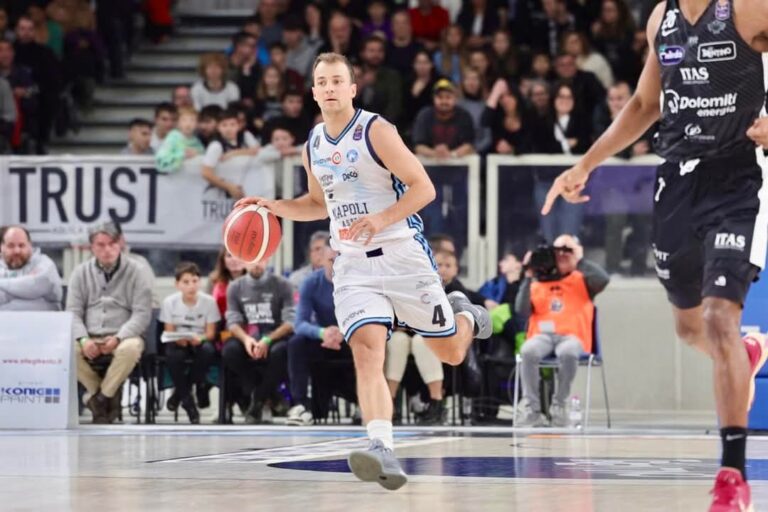 Il Napoli Basket lotta, ma a Trento arriva la nona sconfitta consecutiva