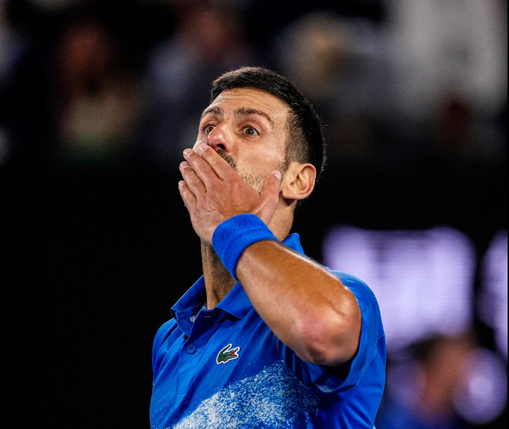 Djokovic in semifinale! Alcaraz battuto in rimonta