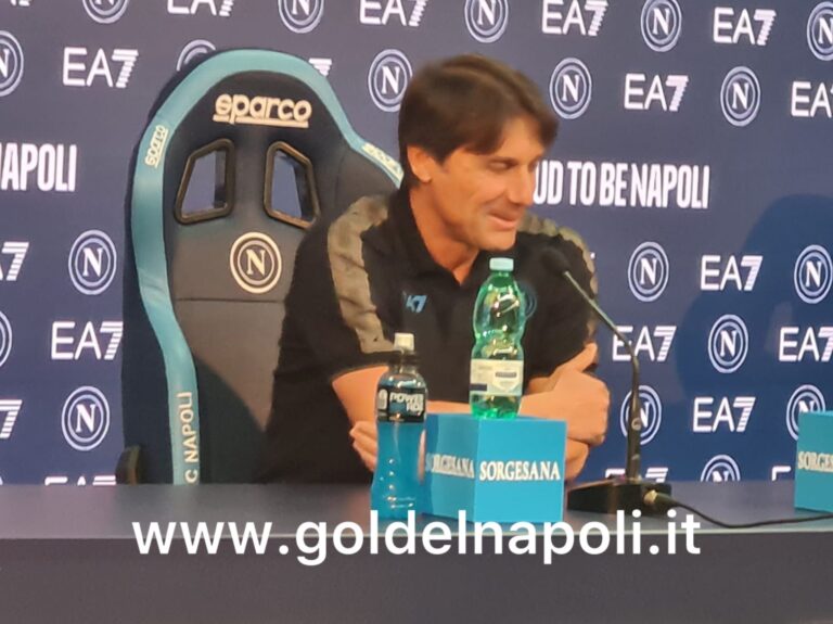 Conte in conferenza: “Kvara ha chiesto di essere ceduto”