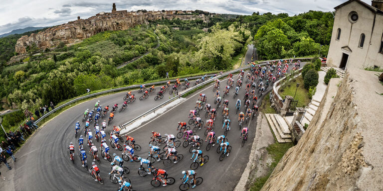 Giro d’Italia 2025: tappa spettacolare in Abruzzo, da Castel di Sangro a Tagliacozzo