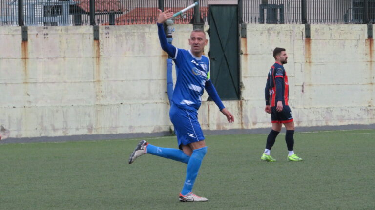 Il Montecalcio ferma l’Afragolese con la tripletta di Castaldo